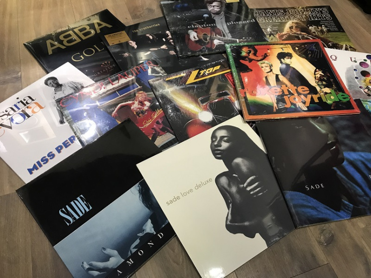 Виниловые пластинки в салоне "ЗЕНИТ Hi-Fi". ПРИГЛАШАЕМ!